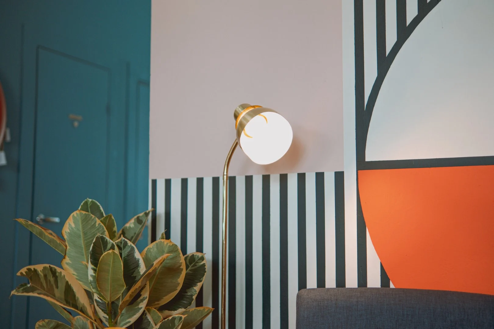 8 Exciting Ways To Use Striped Walls In Your Home