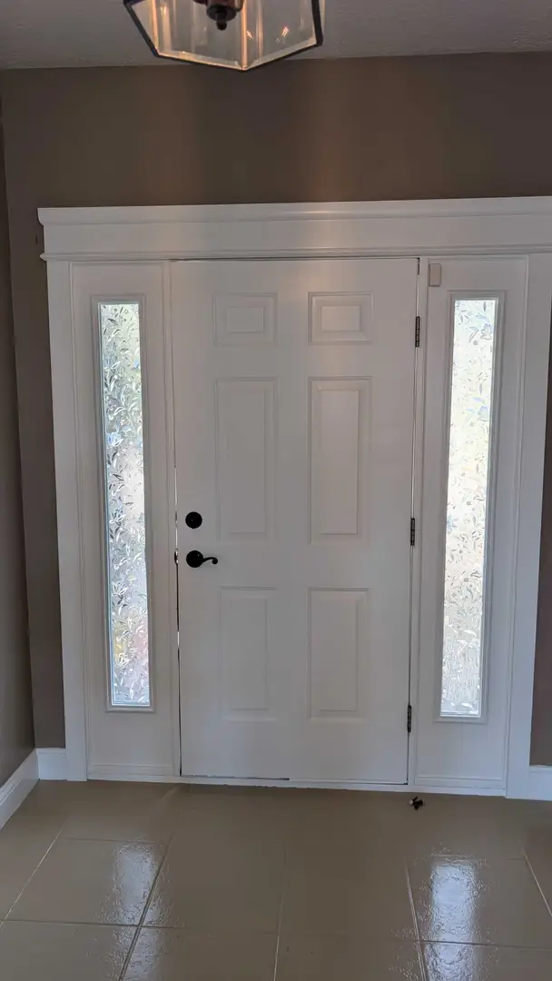 Stunning Two-Tone Front Door Painting in North Salt Lake